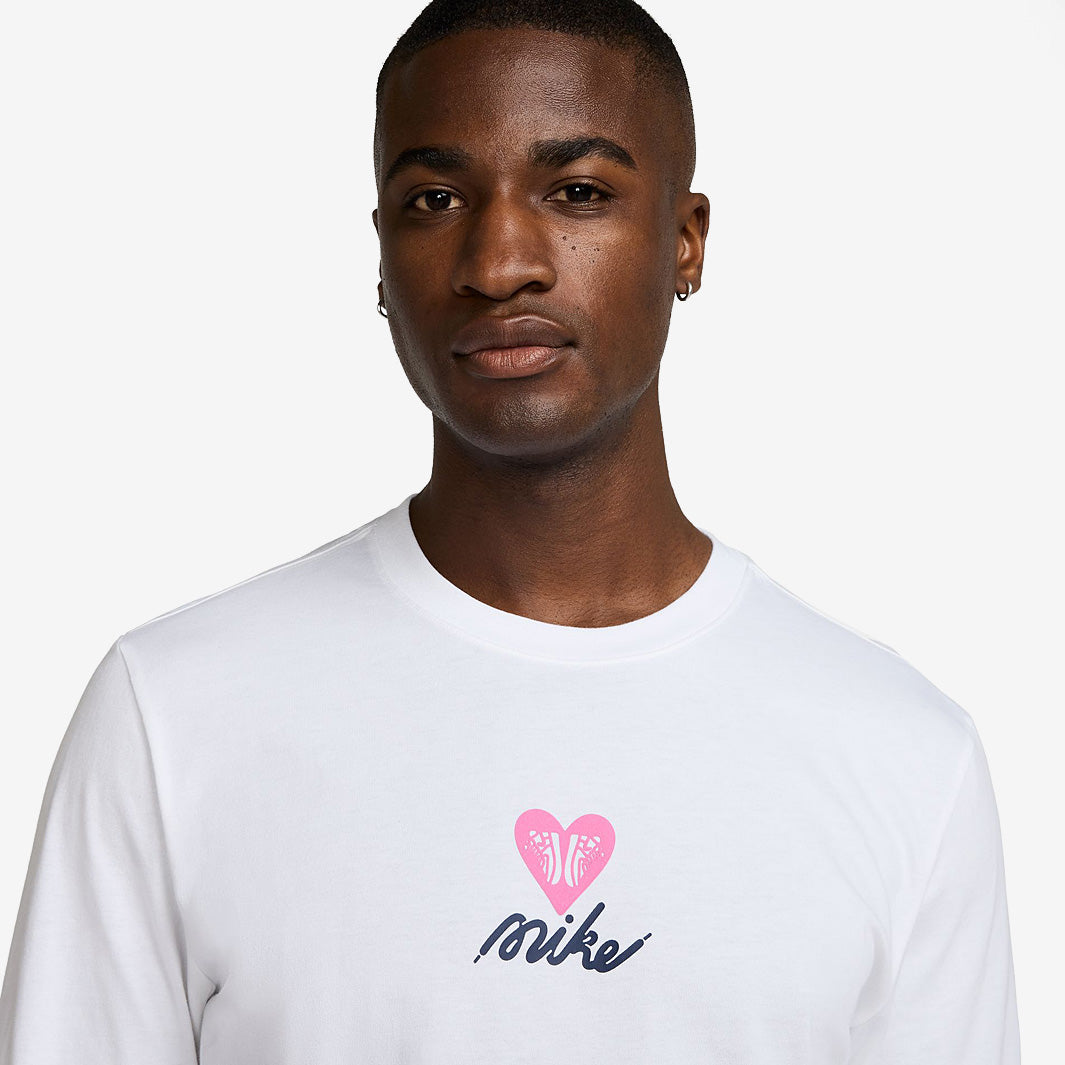 Nike Sportswear Long-Sleeved T-Shirt