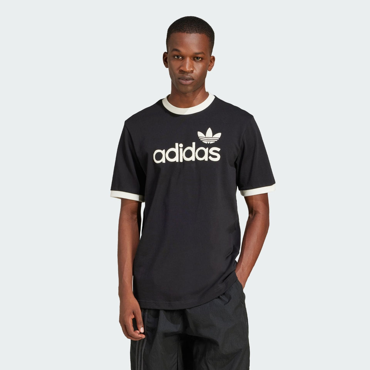 SIMPLE T-SHIRT - Black